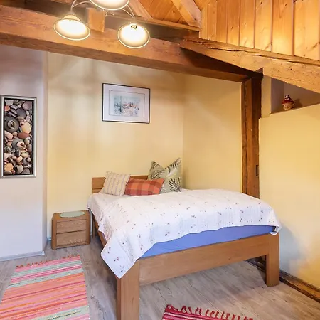 דירה Dachgeschoss Adlerhorst שטולינגן