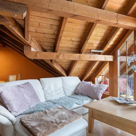 Dachgeschoss Adlerhorst שטולינגן